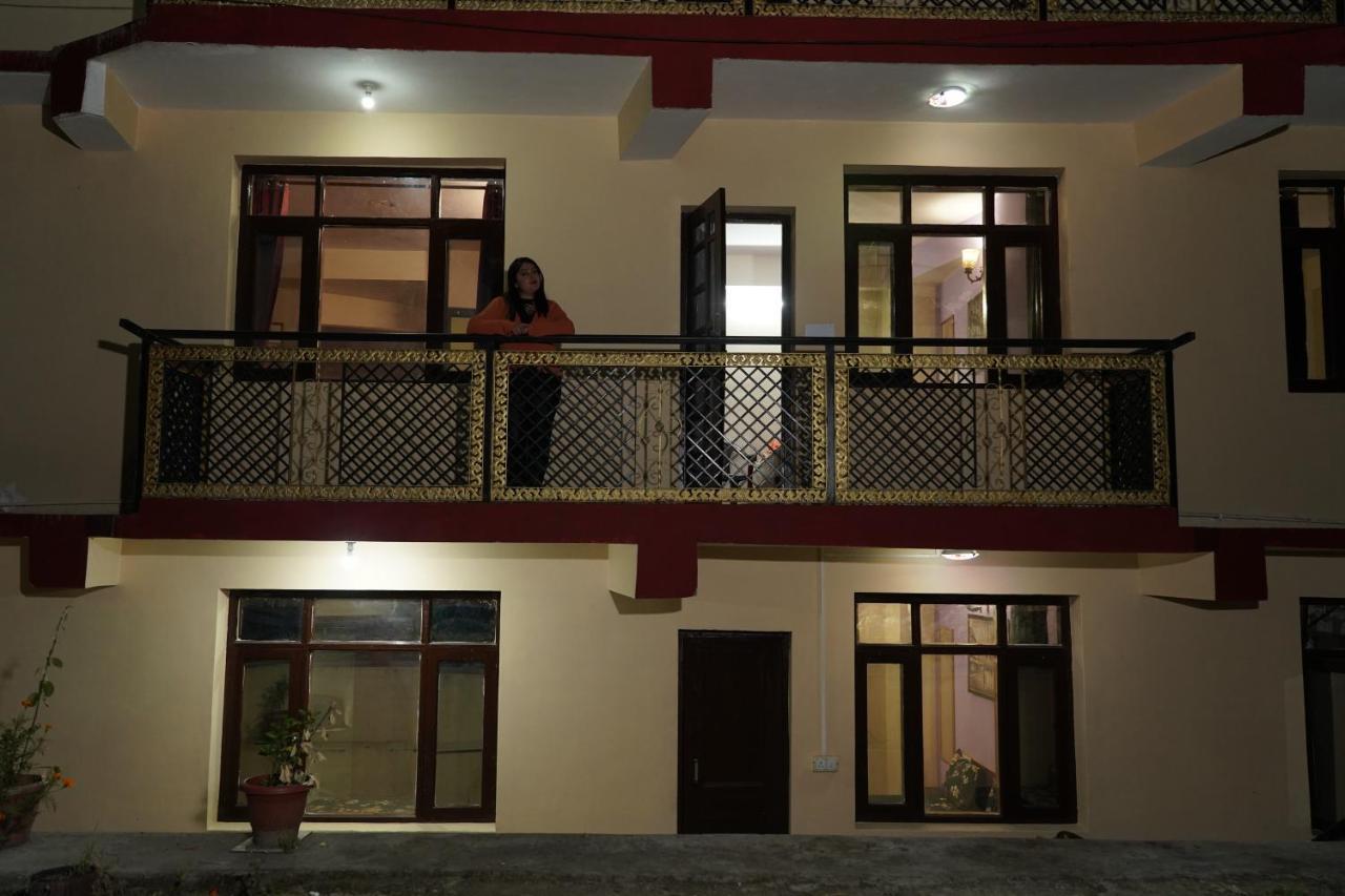 Shimla Pines Homestay Kültér fotó